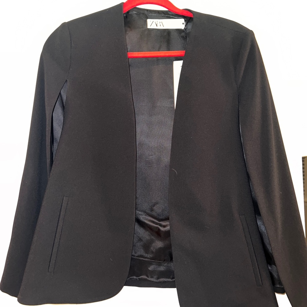 Never Worn Trendy Blazer